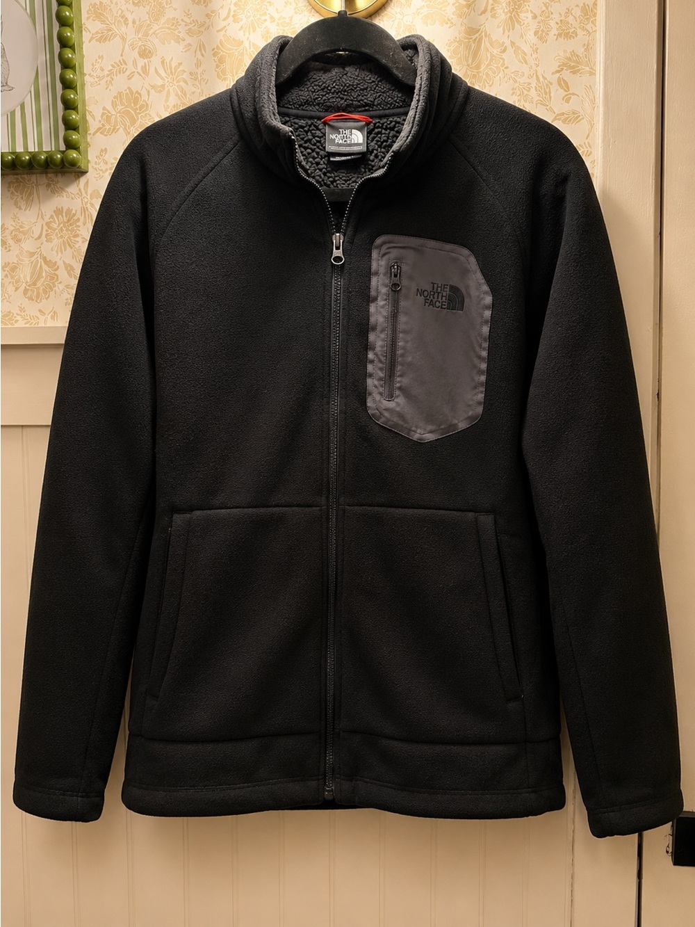 The North Face Men’s Black Full Zip Fleece Jacket | Size Medium